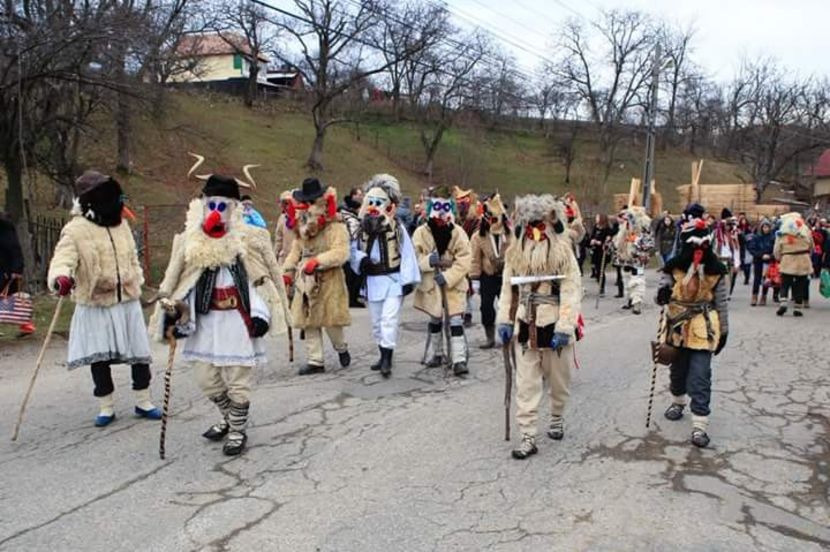  - Pițărăii cu măşti