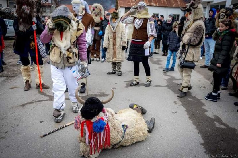  - Pițărăii cu măşti