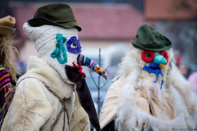  - Pițărăii cu măşti