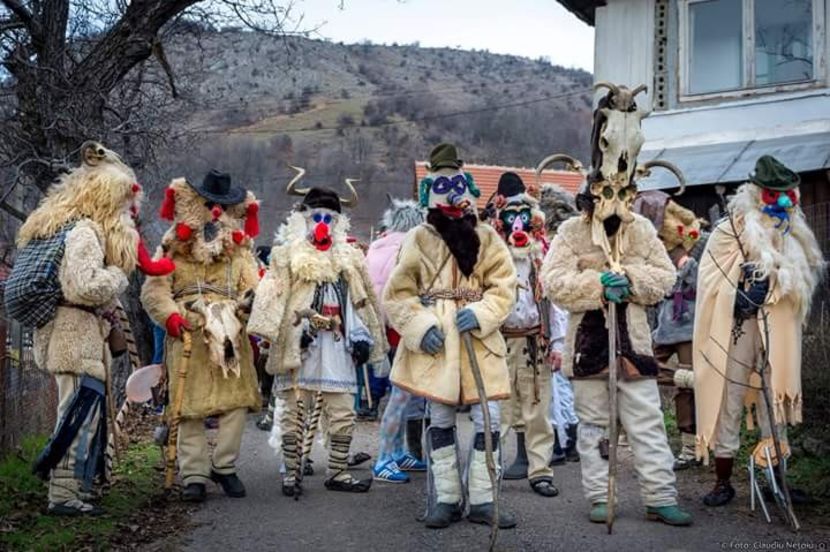  - Pițărăii cu măşti