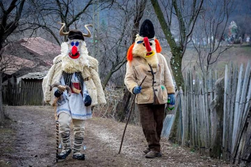  - Pițărăii cu măşti