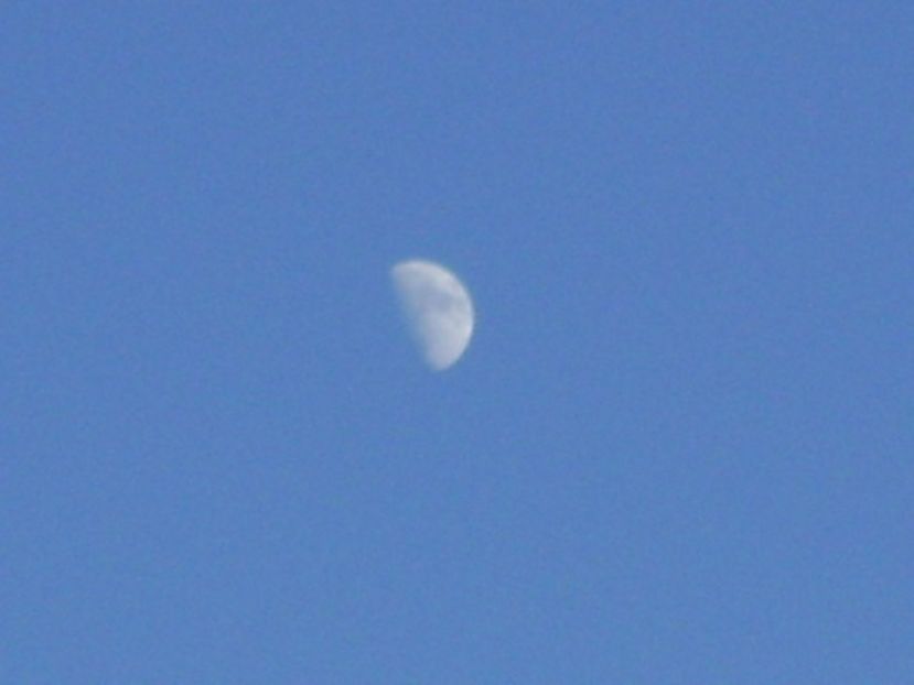 Luna in crestere - in Berbec - Luna - Soarele si norii - 1