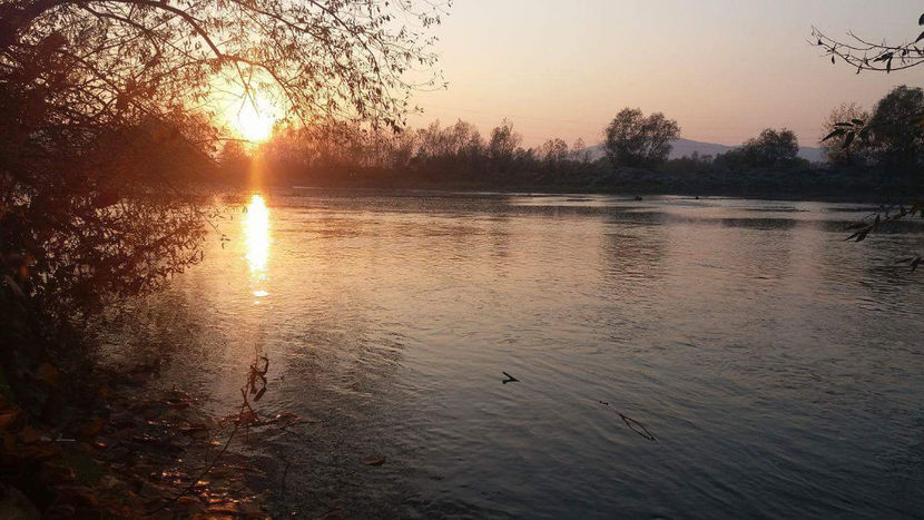 Apusul vazut de pe malul Raului Mures - Rasarituri si apusuri