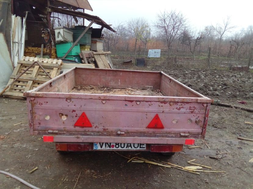  - De vânzare