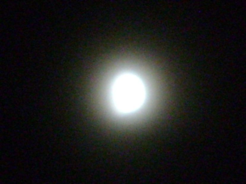 Luna in crestere - in Taur - Luna - Soarele si norii - 1