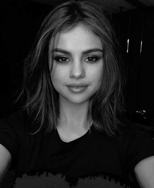  - selena2 - 01