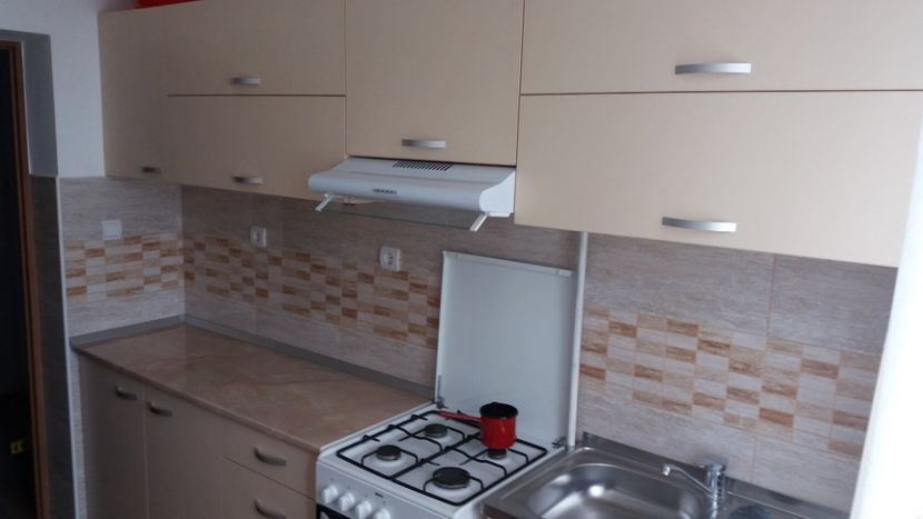  - bucatarii