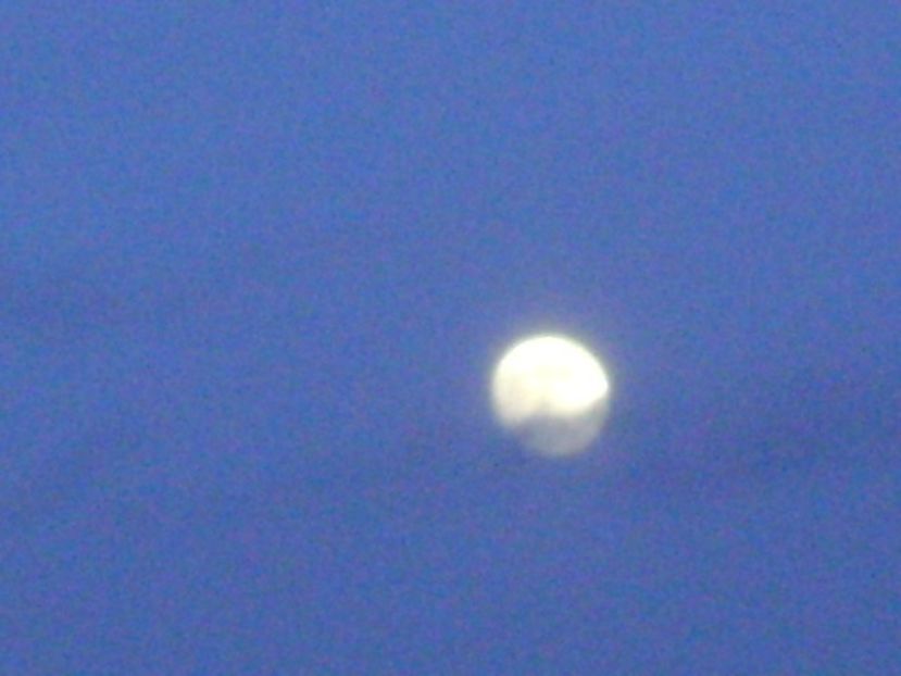 Luna in crestere - in Gemeni - Luna - Soarele si norii - 1