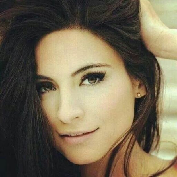 c6d88fa5f9e66a928f32c311d987c87d - Ana Brenda Contreras