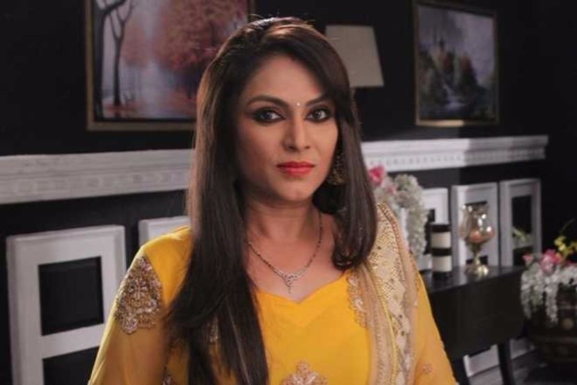 ANJALI MUKHI - VEDETE CARE SEAMANA FOARTE BINE APROAPE IDENTIC PART ONE