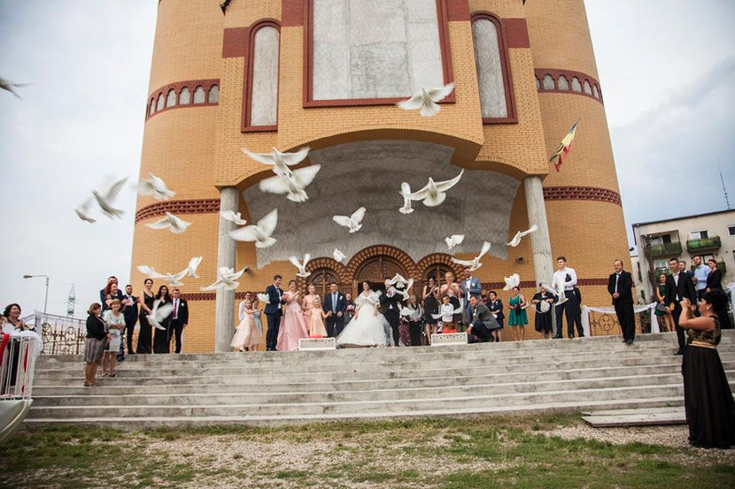 Biserica din Micro 17 - PORUMBEI ALBI PENTRU NUNTI Satu Mare