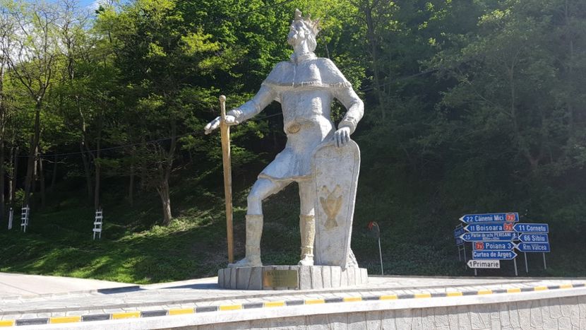  - 2017 TEL VLAD PODGORIA AVINCIA SI CASA ROMANEASCA