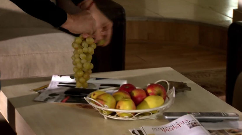 bandicam 2018-01-19 15-32-59-618 - Criss si Alina - Right Next to the Right One