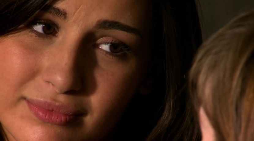 bandicam 2018-01-19 15-33-11-459 - Criss si Alina - Right Next to the Right One