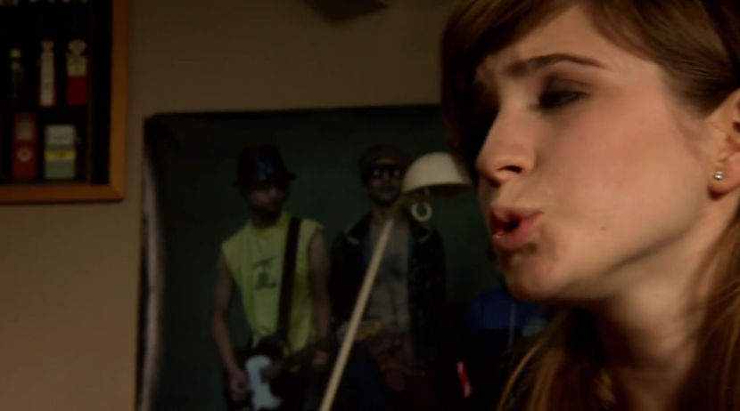 bandicam 2018-01-19 15-33-12-670 - Criss si Alina - Right Next to the Right One