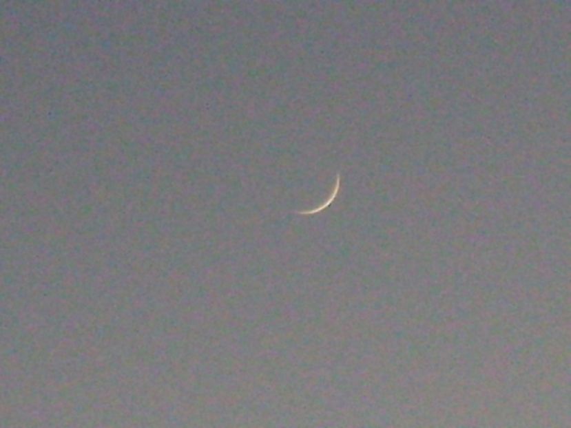 Luna Noua in Varsator - Luna - Soarele si norii - 1