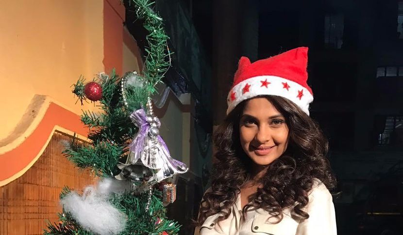 14 - ALEGE DOUA POZE LIBERE CU JENNIFER WINGET