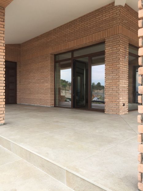 9C15B43D-3090-4E43-99FC-EE209C35CEC3 - 1----Amenajari interioare - exterioare