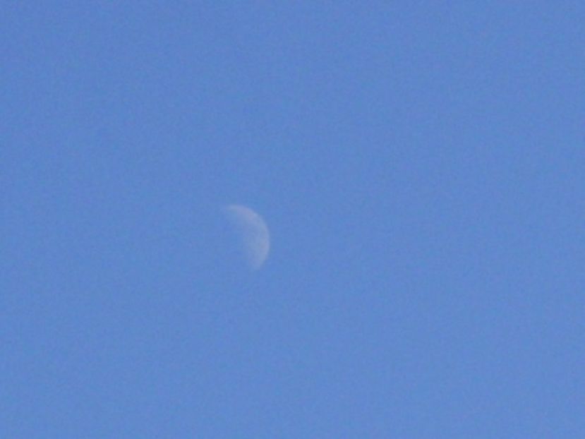 Luna in crestere in Taur - Luna - Soarele si norii - 1