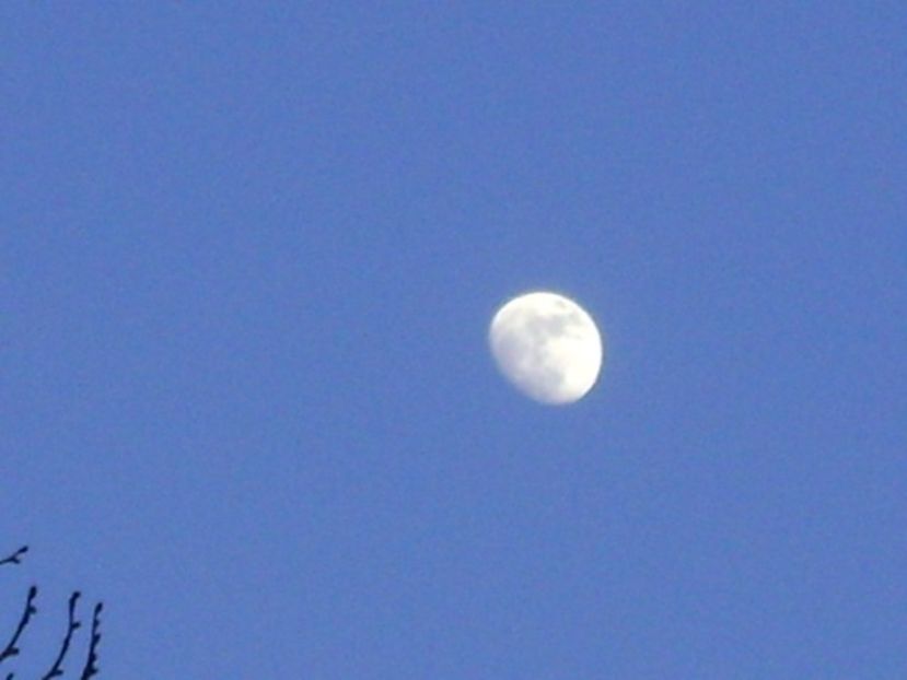 Luna in crestere in Gemeni - Luna - Soarele si norii - 1