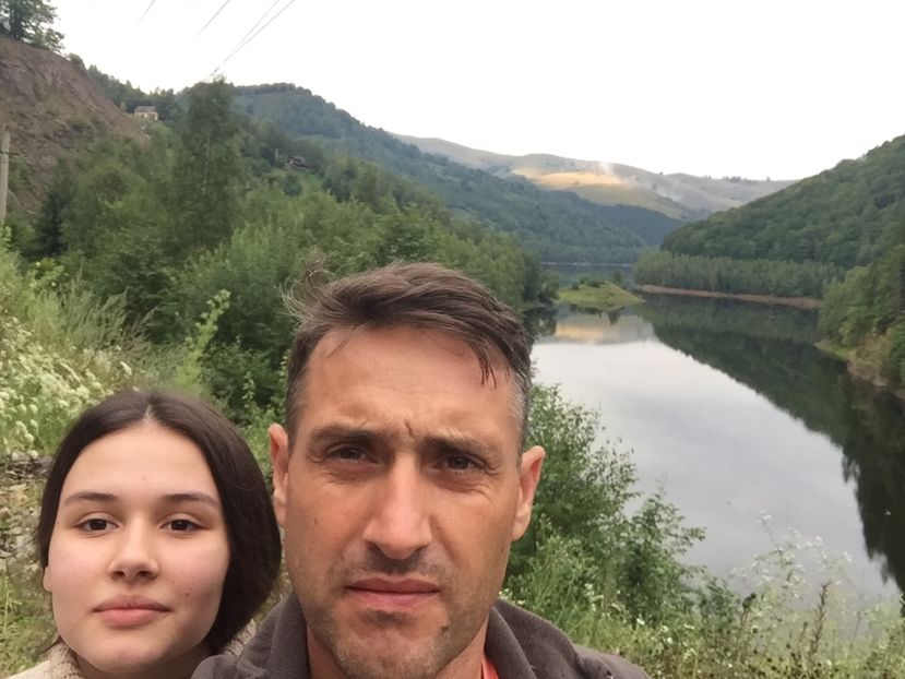 127406EF-191F-4583-90EE-BE62671BAC25 - Eu si familia mea