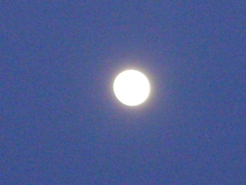 Luna in crestere in Rac - Luna - Soarele si norii - 1