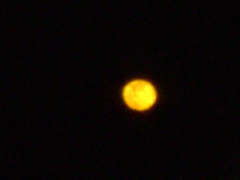 Luna in scadere in Leu - Luna - Soarele si norii - 1