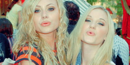 alyson_michalka_dot_net-banner3