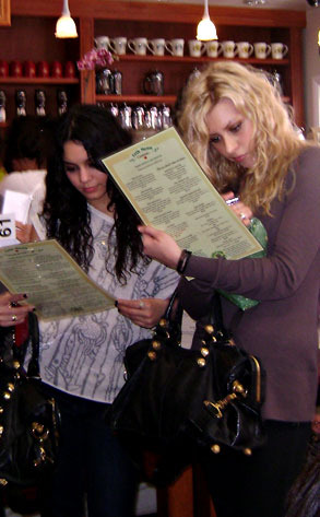 293.michalka.hudgens.032408