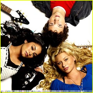 vanessa-hudgens-michalka-bandslam - Aly and Aj