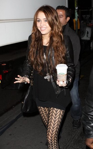 Kim Cattrall Miley Cyrus Set Sex City 2 oTCRVN1qKfVl