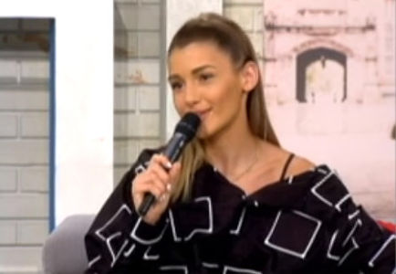 bandicam 2018-02-07 18-36-47-940 - a Alina - 01 - Vorbeste lumea freeze - 01