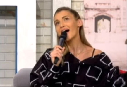 bandicam 2018-02-07 18-36-49-169 - a Alina - 01 - Vorbeste lumea freeze - 01