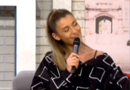 bandicam 2018-02-07 18-36-49-943 - a Alina - 01 - Vorbeste lumea freeze - 01