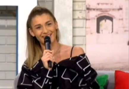 bandicam 2018-02-07 18-36-51-174 - a Alina - 01 - Vorbeste lumea freeze - 01