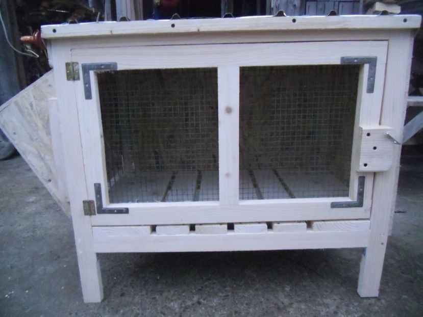 cusca simpla 75lungime,51latime,60inaltime 170lei - CUSTI PENTRU IEPURI DE VANZARE