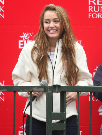 16th Annual EIF Revlon Run Walk Women 9wwk4FZ9qSRl