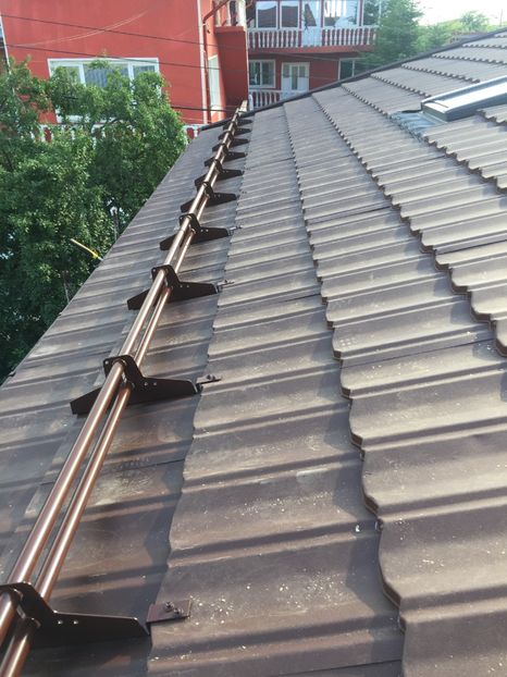 709AE2DE-6EAF-4F20-A95A-4F788874F669 - A contact