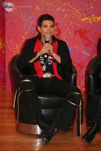 videochat-musical-con-los-Camaleone_3-18614f00-302f-102d-a8fa-0019b9d5c8df