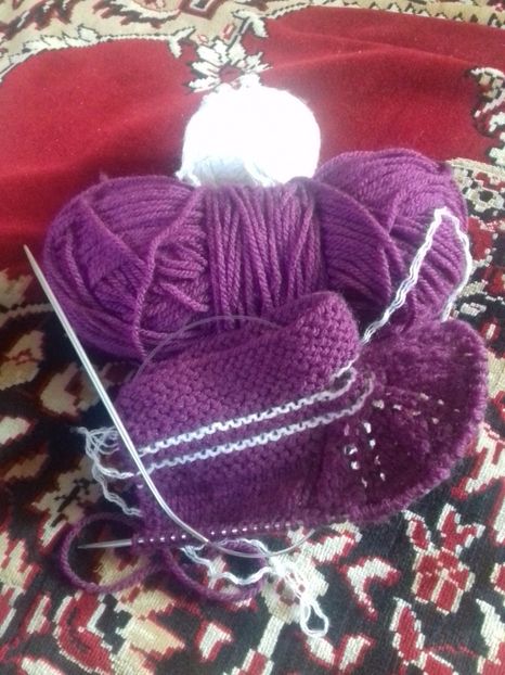 Botoşei cu frunze pentru bebeluși - Tricotaj - Lucrarile mele