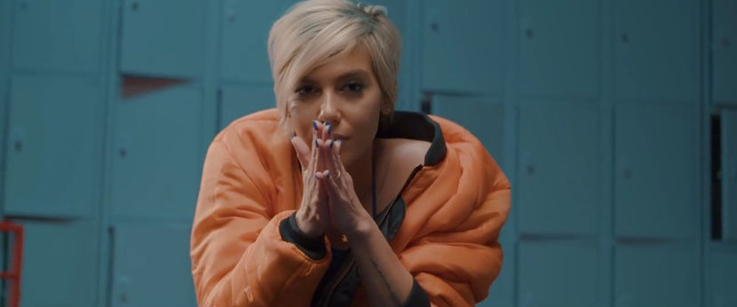 bandicam 2018-02-14 15-54-09-806 - 19a Dintr-o mie de femei