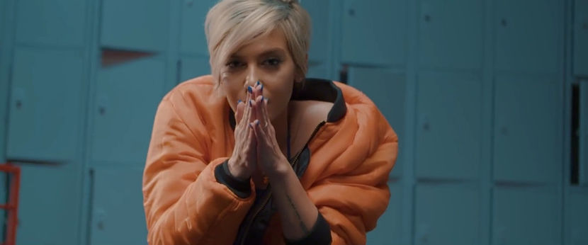 bandicam 2018-02-14 15-54-10-567 - 19a Dintr-o mie de femei