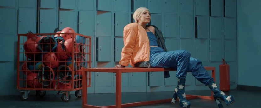 bandicam 2018-02-14 15-54-15-269 - 19a Dintr-o mie de femei