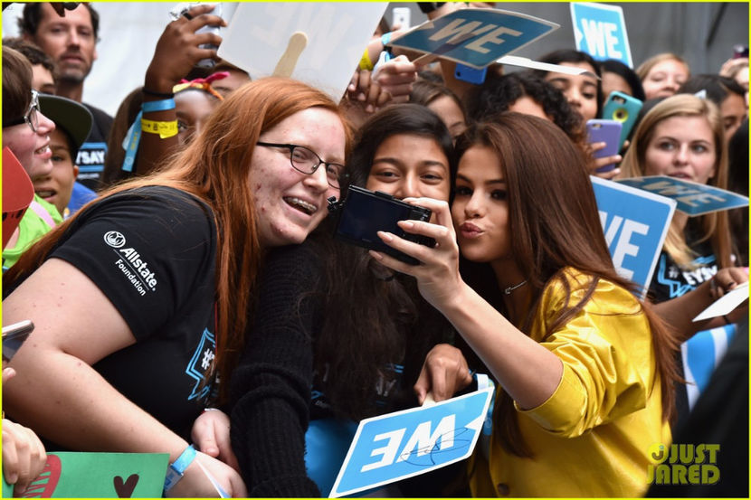 selena-gomez-2016-we-day-california-15 - 01 Selena - 01