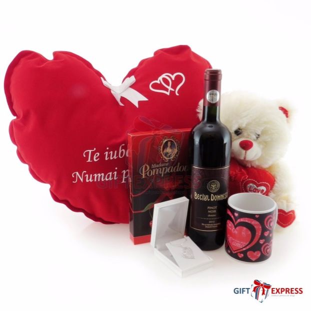 cadou-pentru-iubita-inima-15020302-800x800 - CE ATI PRIMIT DE VALENTINE S DAY SI CE ATI DARUIT LA RANDUL VOSTRU