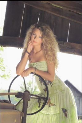 Taylor Swift (12)