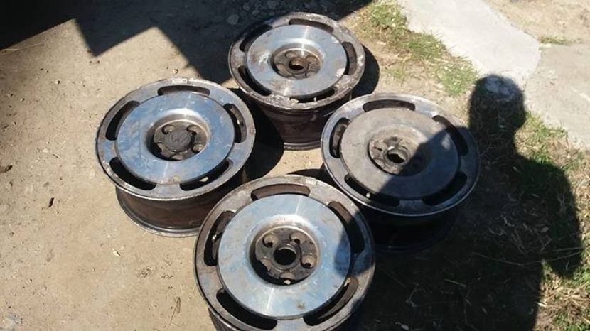 5 x 100 r15  VW   500lei - Jante Auto berca TRAIAN