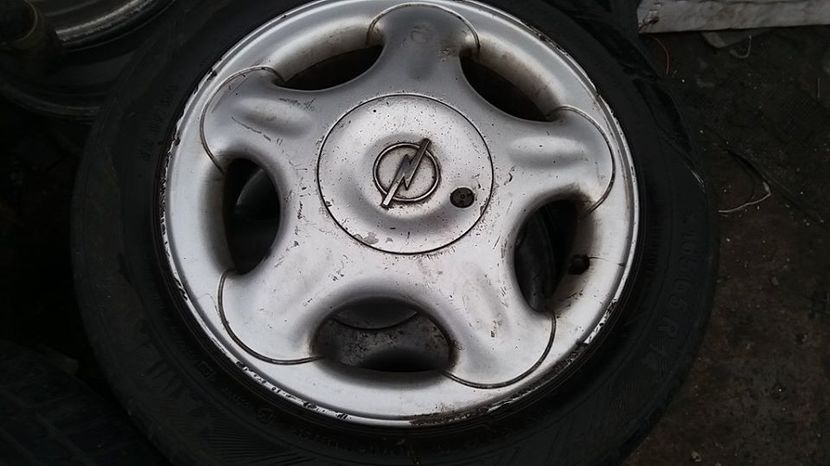 4 x 100 r14  pret 250lei - Jante Auto berca TRAIAN