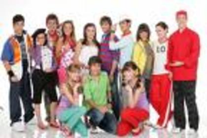 imagesCAMPQUG7 - Viva High School Musical Mexico