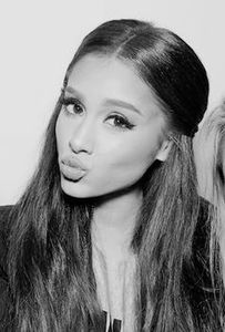 01ece55dddc8c801c5b87fad5237c190 - 01aa Ariana - 01
